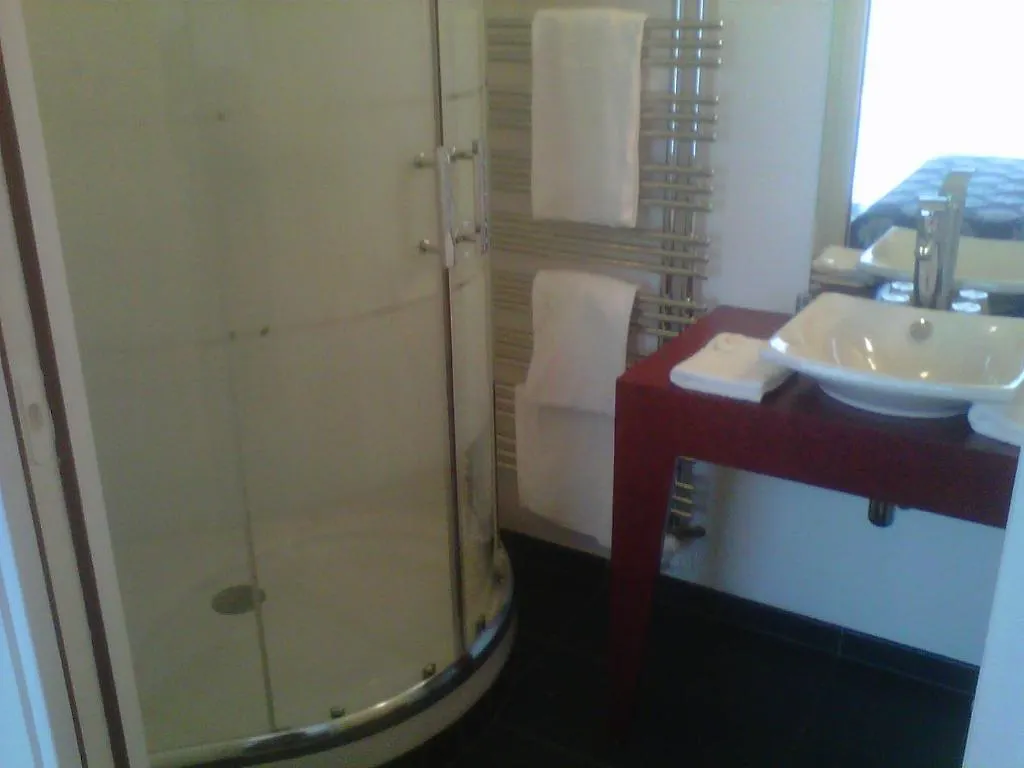 Domaine De Kermodest Hotel Quemper-Guezennec 3*,