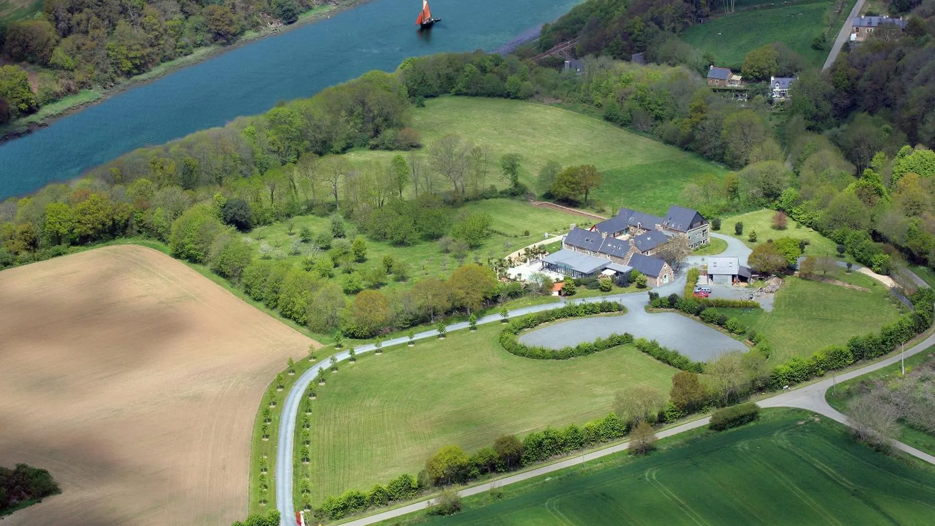 ***  Domaine De Kermodest Hotel Quemper-Guezennec France